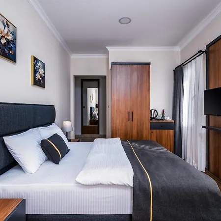 Hotel Sh Business Esmirna