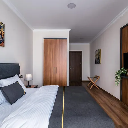 Sh Business イズミル